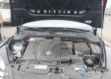 2013 Volkswagen Beetle 2.5L Entry из США, поврежденный, VIN 3VWFP7AT8DM663369